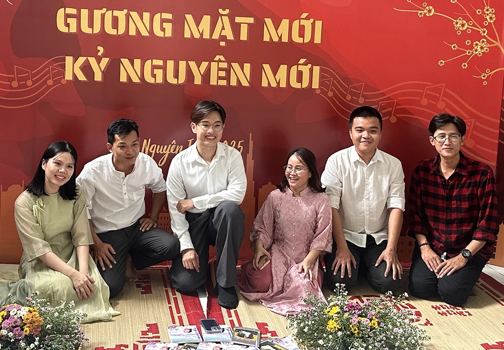 Các tác giả trẻ của TPHCM tại Sân thơ trẻ trong Ngày thơ Việt Nam năm 2025 F6a.jpg