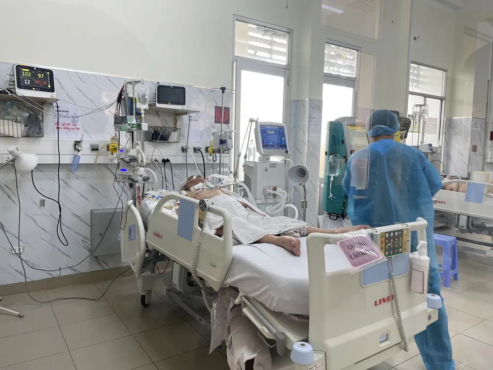Một ca mắc Covid-19 đang điều trị tại Bệnh viện Bệnh Nhiệt đới TPHCM P7a.jpg