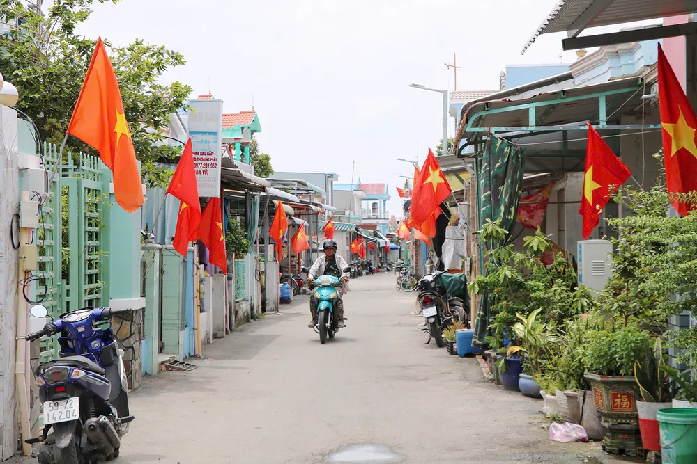 ถั่นอันเป็นหนึ่งในเทศบาลแรกๆ ในนครโฮจิมินห์ที่นำระบบสายส่งไฟฟ้าใต้ดินมาใช้ D3a.jpg
