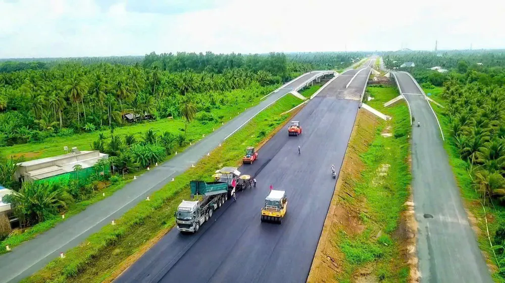 Đơn vị thi công sẽ bổ sung hệ thống thoát nước đồng bộ trên đường dẫn vào cầu Rạch Miễu 2