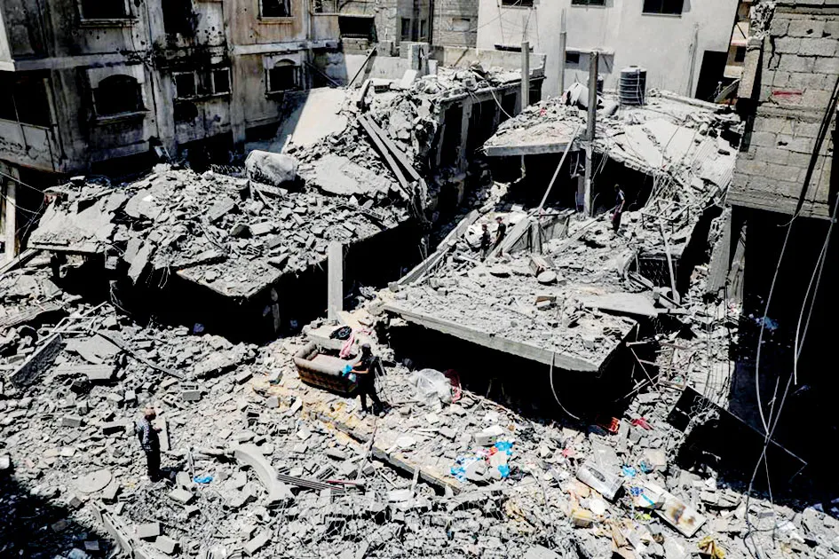 Một địa điểm bị Israel không kích tại thành phố Gaza, Dải Gaza. Ảnh: THX !8c.jpg