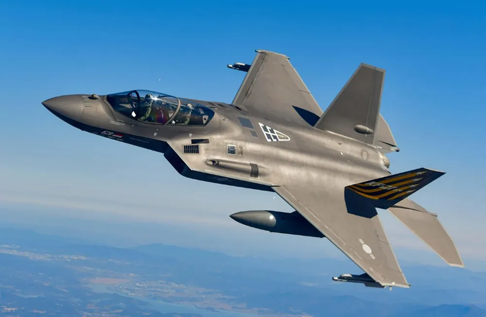 Máy bay chiến đấu KF-21 của Hàn Quốc. Ảnh: THE KOREA HERALD L8b.jpg