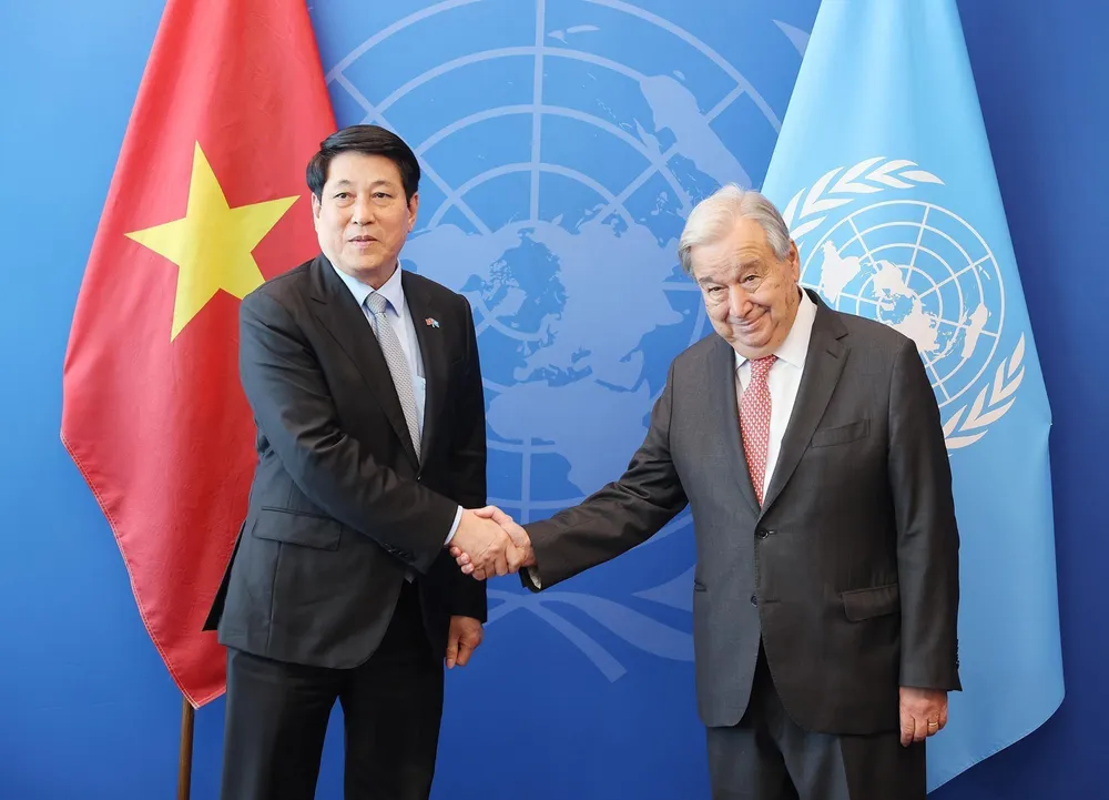 Chủ tịch nước Lương Cường gặp Tổng Thư ký Liên hợp quốc Antonio Guterres. Ảnh: TTXVN X1G.jpg
