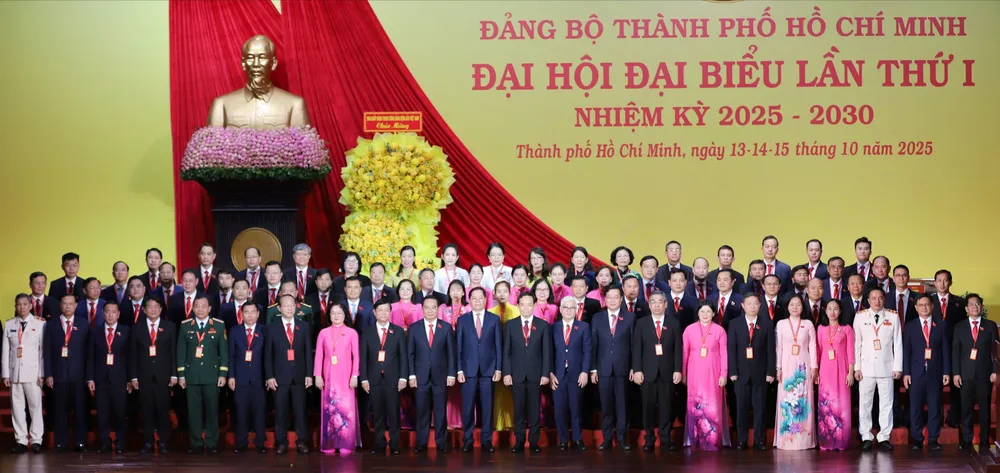Ra mắt Đoàn đại biểu TPHCM dự Đại hội đại biểu toàn quốc lần thứ XIV của Đảng P3b.jpg