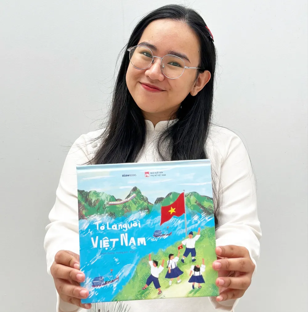 Nguyễn Hữu Quỳnh Hương và ấn phẩm Tớ là người Việt Nam ra mắt dịp Quốc khánh 2-9 T6C.jpg
