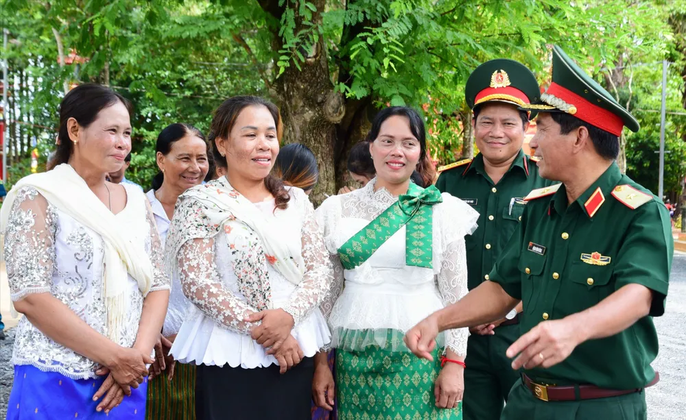 Visitar e incentivar o povo Khmer na comuna de Loc Hung, província de Dong Nai. I5e.jpg