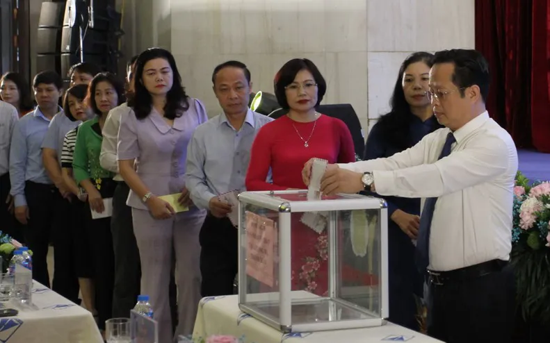 Số tiền ủng hộ được quyên góp tại sự kiện là gần 180 triệu đồng Số tiền ủng hộ được quyên góp tại sự kiện là gần 180 triệu đồng