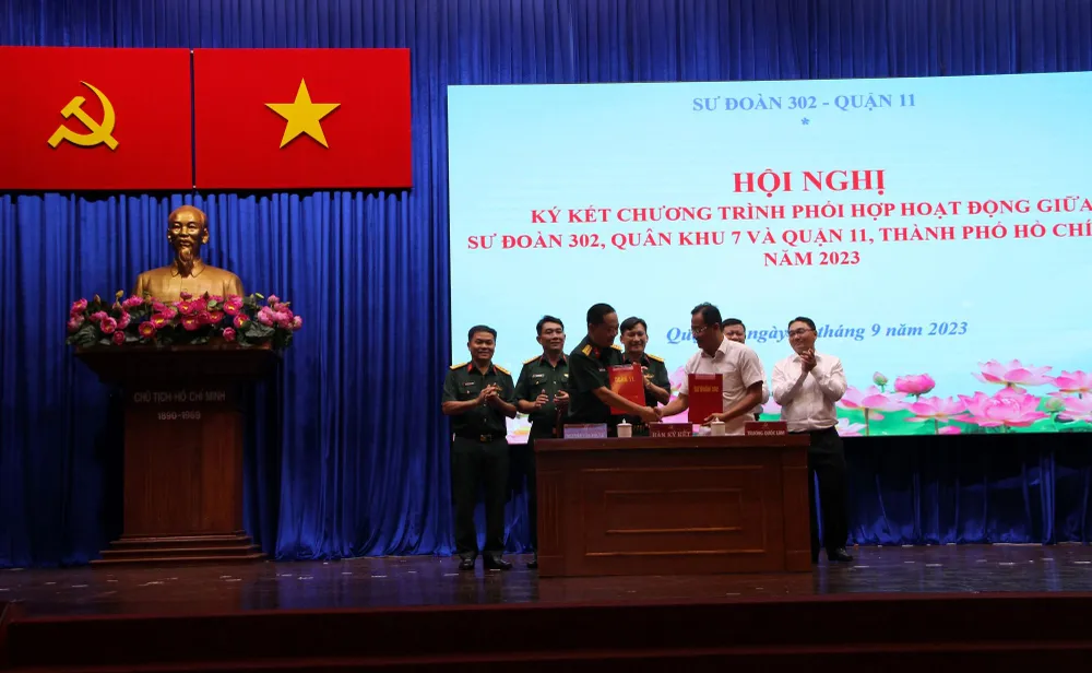 Đại diện hai đơn vị thực hiện lễ ký kết.