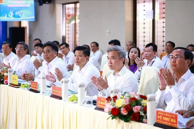 Lãnh đạo tỉnh Bà Rịa - Vũng Tàu tham dự buổi làm việc. Ảnh: TTXVN vungtau02.jpg
