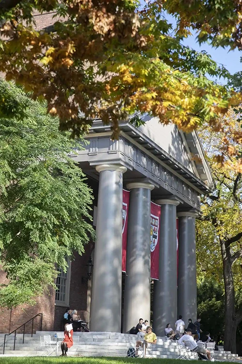 Đại học Harvard. Ảnh: HAVARD.EDU 2-4468-86800sz.JPG