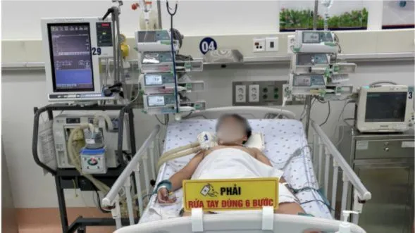Bệnh nhi nhập viện trong tình trạng nguy kịch, hôn mê sâu phải thở máy img202506154054252644_3620255.png