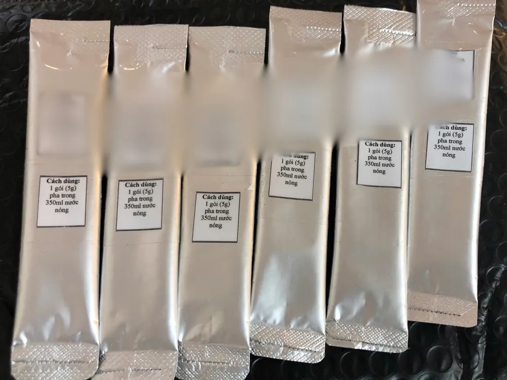 Một mẫu TPCN do nhà máy gia công trọn gói được tài khoản tên Y. giới thiệu cho khách hàng. Ảnh: MINH KHUÊ G4a.jpg