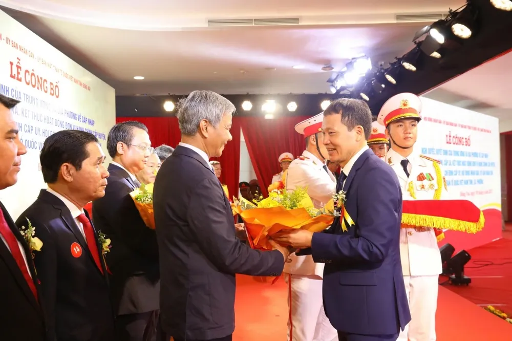 Lãnh đạo tỉnh Đồng Nai trao các quyết định về công tác cán bộ VOV-01.png