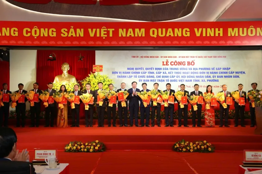 Quang cảnh buổi lễ VOV-02.png