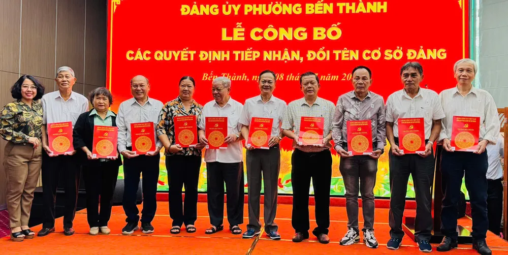Ben Thanh បិទ Mai Thi Hong Hoa បង្ហាញអំពីសេចក្តីសម្រេចចំពោះអង្គការ។ 8-7-ben-thanh-2-9831-rotate.jpg