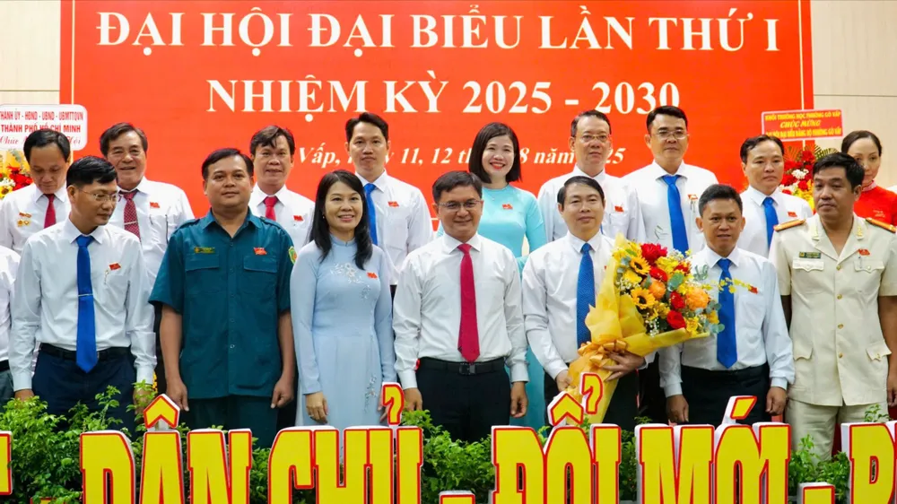 Ban Chấp hành Đảng bộ phường Gò Vấp ra mắt đại hội Ban Chấp hành Đảng bộ phường Gò Vấp ra mắt đại hội