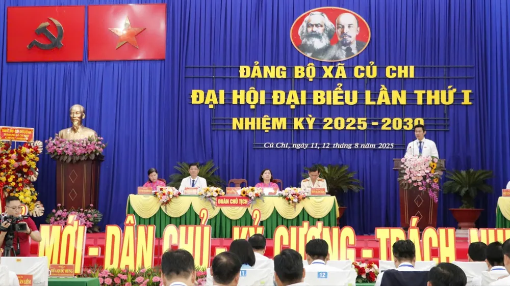 Bí thư Đảng ủy xã Củ Chi Hứa Quốc Hưng phát biểu tại đại hội z6898379595076_d174daa07d81eb14d79e3a703538fa57.jpg