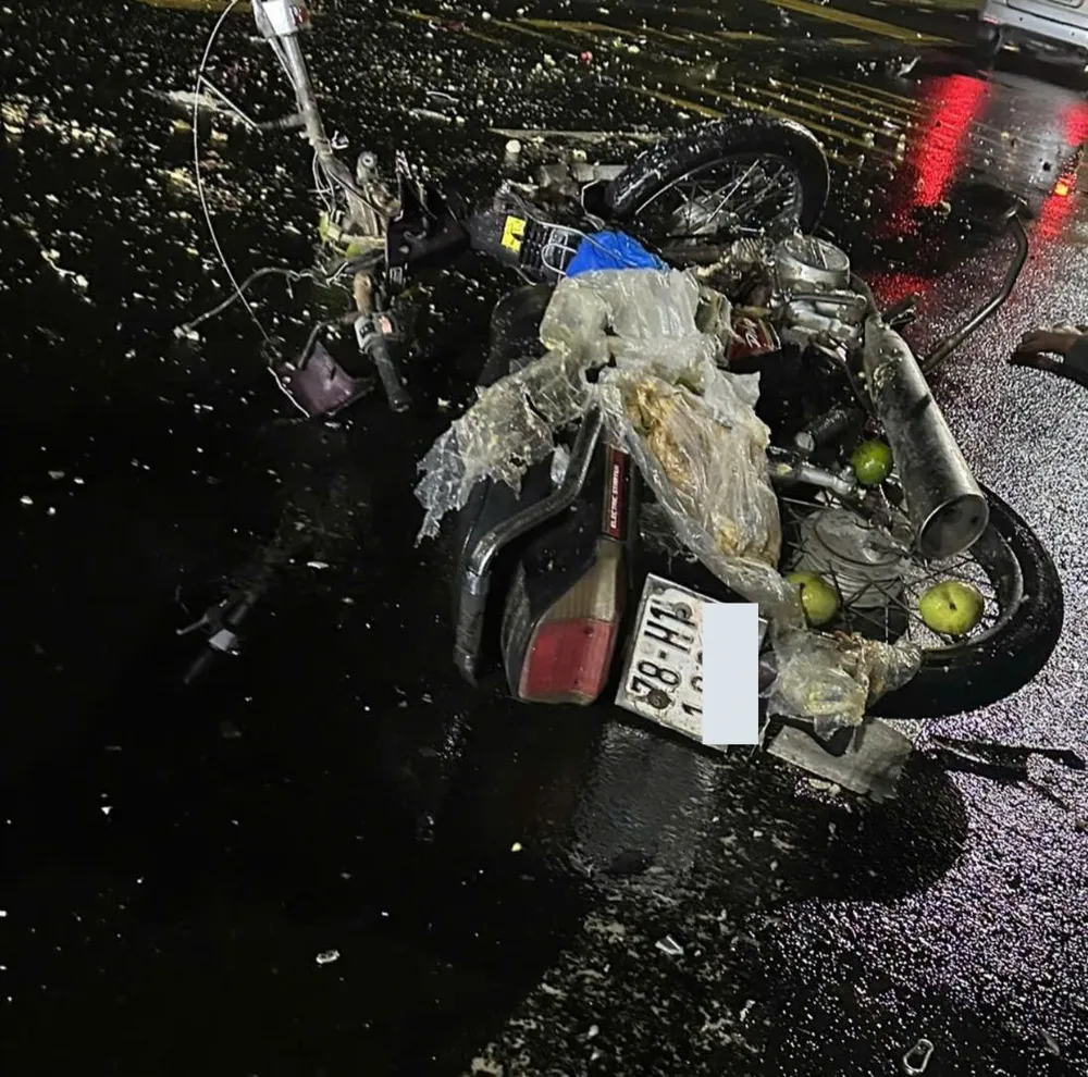 Hiện trường vụ tai nạn z6989723821337_7350e7f4e7af7adae47cc615a17a3cb7.jpg