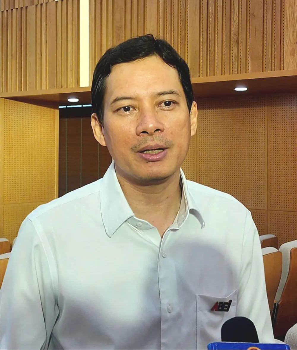 CN3 tro chuyen.jpg