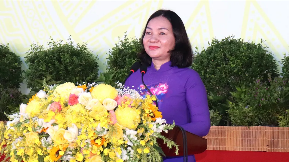 Phó Chủ tịch Thường trực Ủy ban MTTQ Việt Nam TPHCM Trương Thị Bích Hạnh phát biểu chỉ đạo tại đại hội IMG_4756.JPG