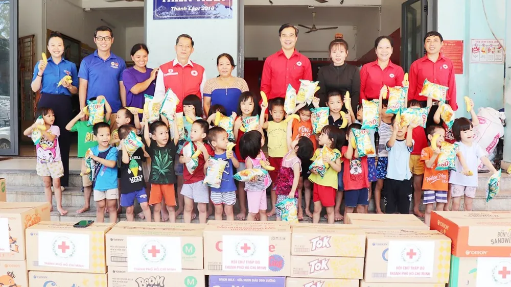 Hội Chữ thập đỏ TPHCM tặng quà trung thu đến thiếu nhi tại Mái ấm Thiên Thần (phường Long Trường, TPHCM) D3c.jpg