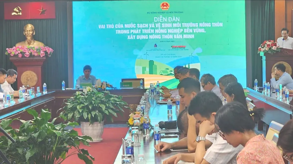 Quang cảnh Diễn đàn “Vai trò của nước sạch và vệ sinh môi trường nông thôn trong phát triển nông nghiệp bền vững, xây dựng nông thôn văn minh” z7121428137458_53dbe2662b0f7ec776f3ecd6d0d47b0d.jpg