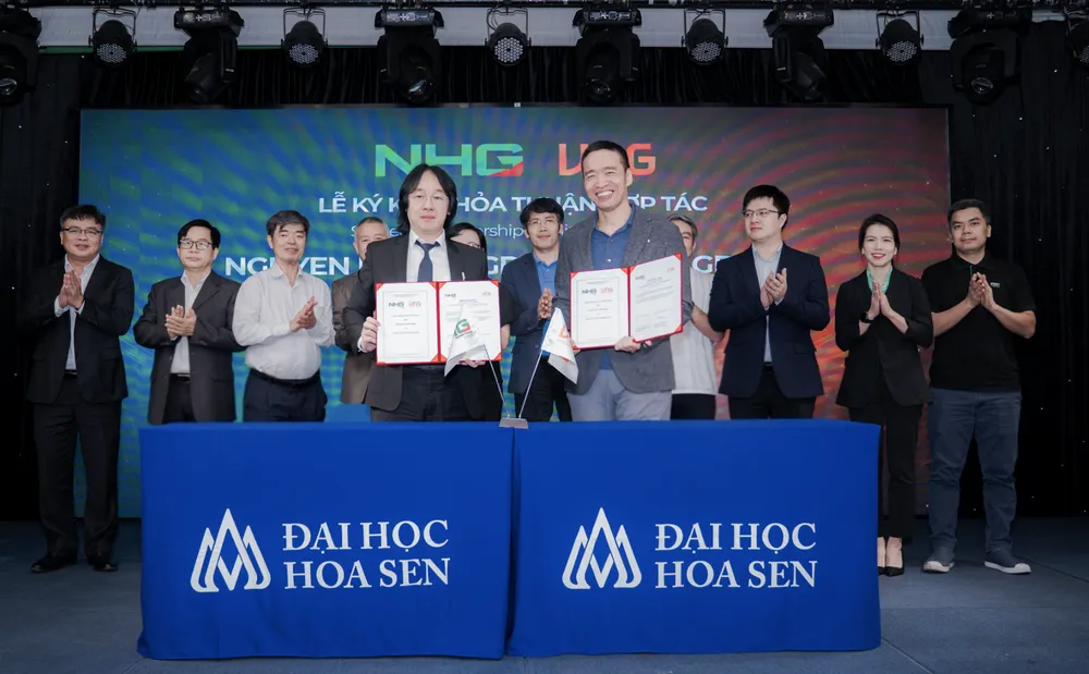 Buổi lễ ghi nhận sự hợp tác giữa hai doanh nghiệp hàng đầu trong lĩnh vực giáo dục và công nghệ tại Việt Nam Screenshot 2025-10-31 at 19.39.52.png