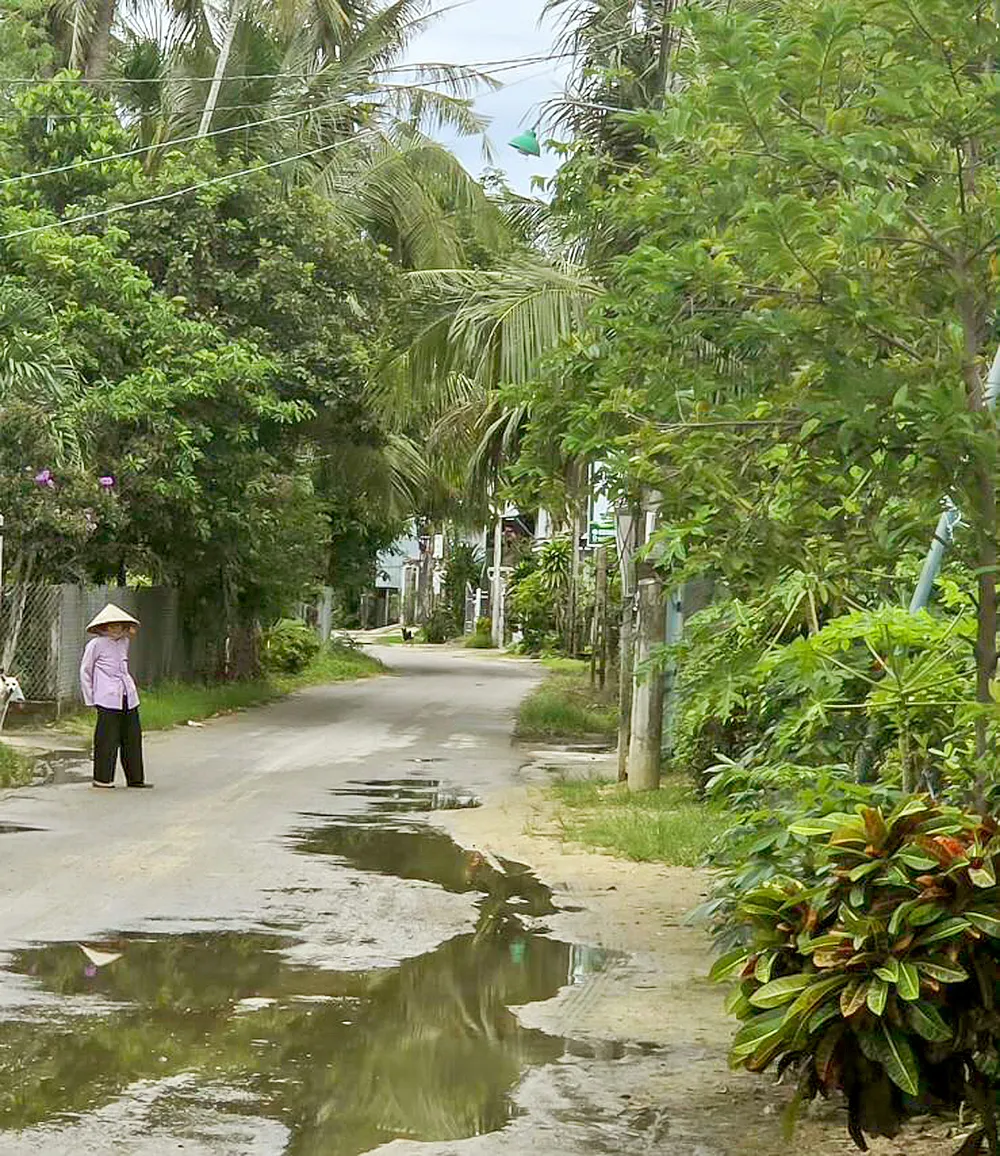 사진: NHU KHUE CN4 tan van 1.jpg