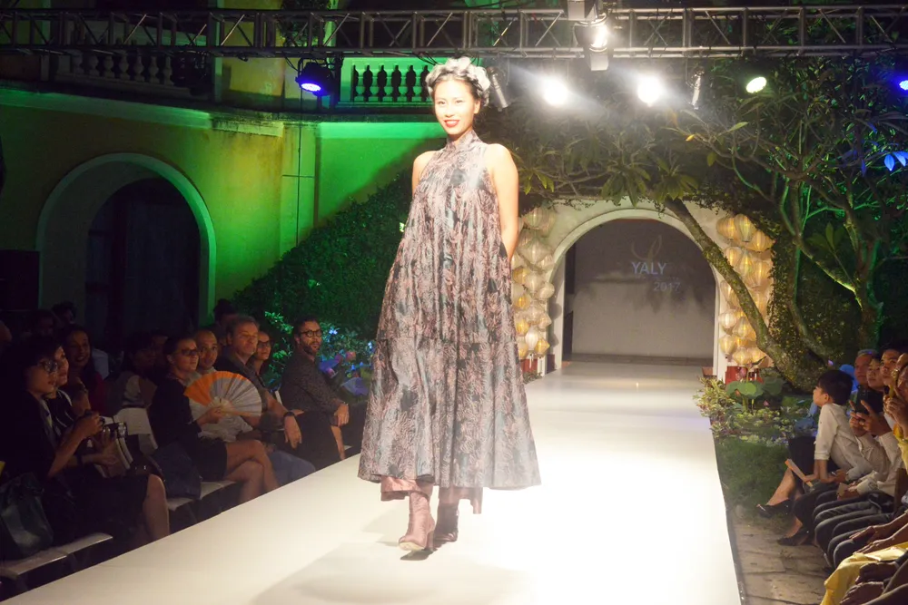 Biểu diễn thời trang mừng APEC 2017 ảnh 1