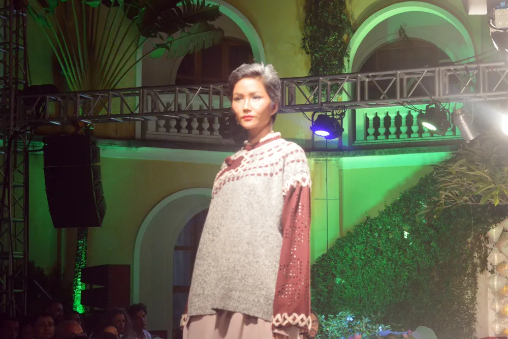 Biểu diễn thời trang mừng APEC 2017 ảnh 2