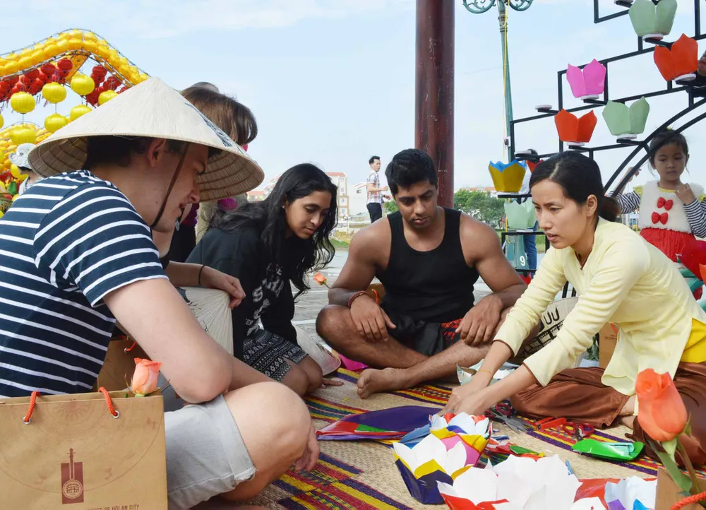 Tìm hướng nâng cao chất lượng lao động ngành du lịch ảnh 2