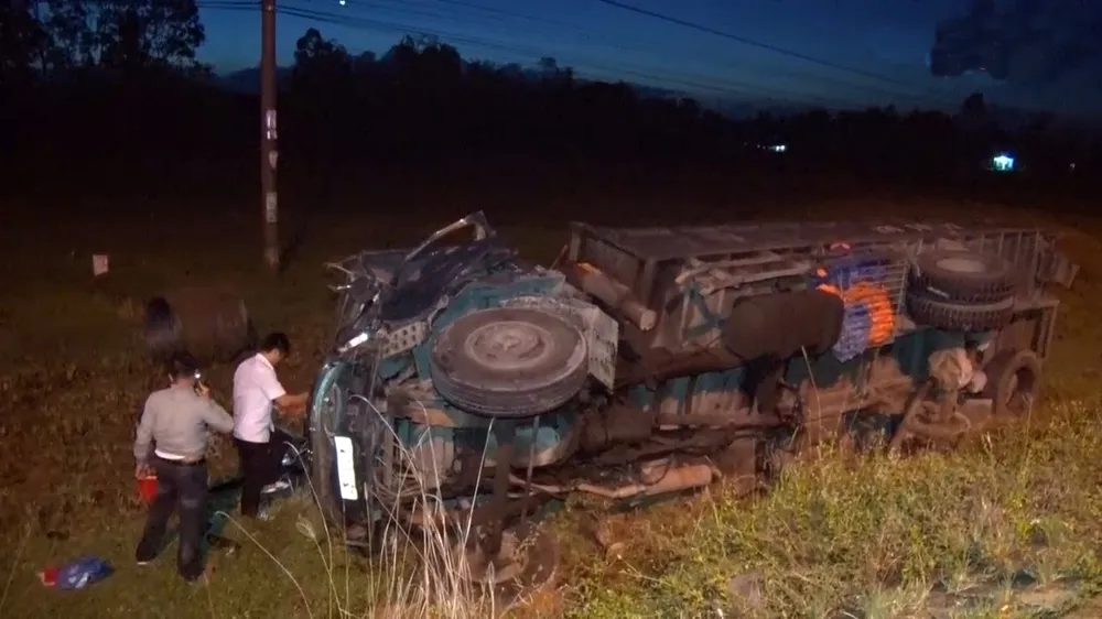 Tai nạn liên hoàn trên Quốc lộ 1 qua địa phận Quảng Nam ảnh 2