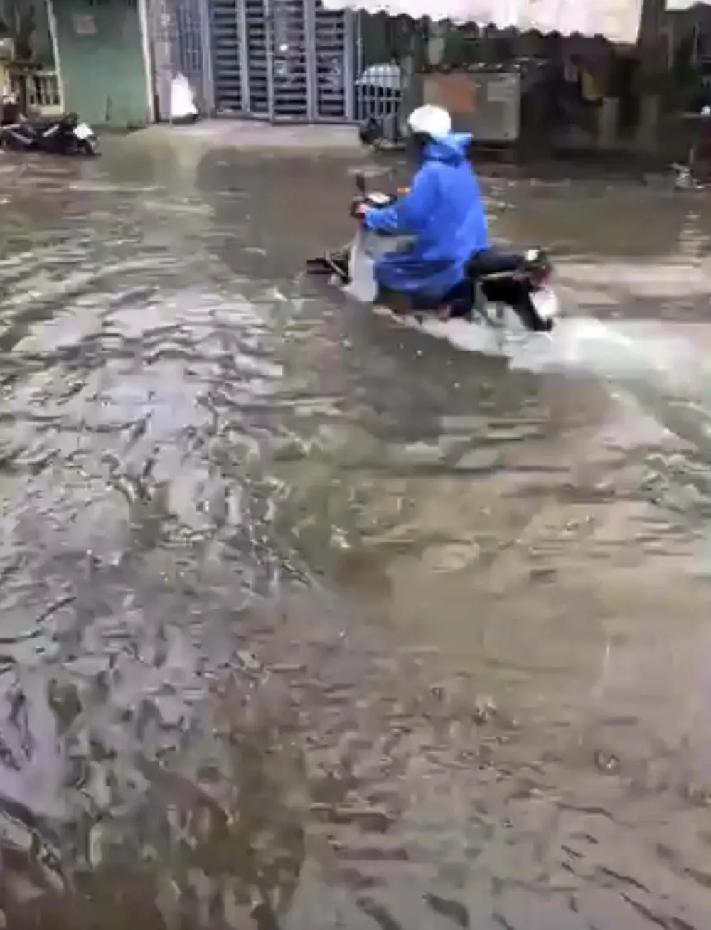 Ngày 10-12 học sinh toàn tỉnh Quảng Nam được nghỉ học ảnh 2