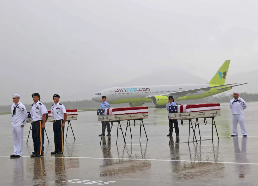 Việt Nam bàn giao ba bộ hài cốt quân nhân Mỹ ảnh 5