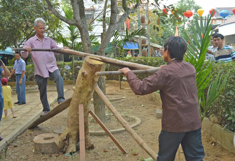 Sôi động giỗ Tổ nghề mộc Kim Bồng ảnh 2