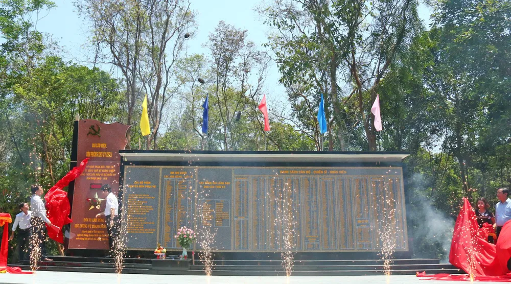 Khánh thành bia lưu niệm Văn phòng Khu ủy Khu V ảnh 3
