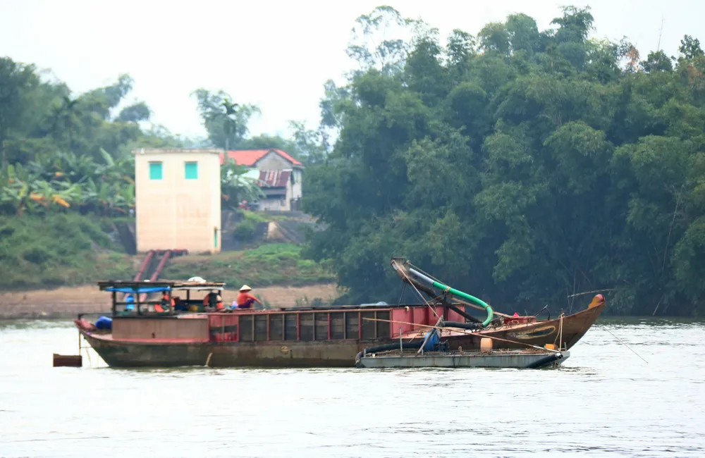 Nhức nhối nạn khai thác cát ở Quảng Nam ảnh 2 Nhức nhối nạn khai thác cát ở Quảng Nam ảnh 2