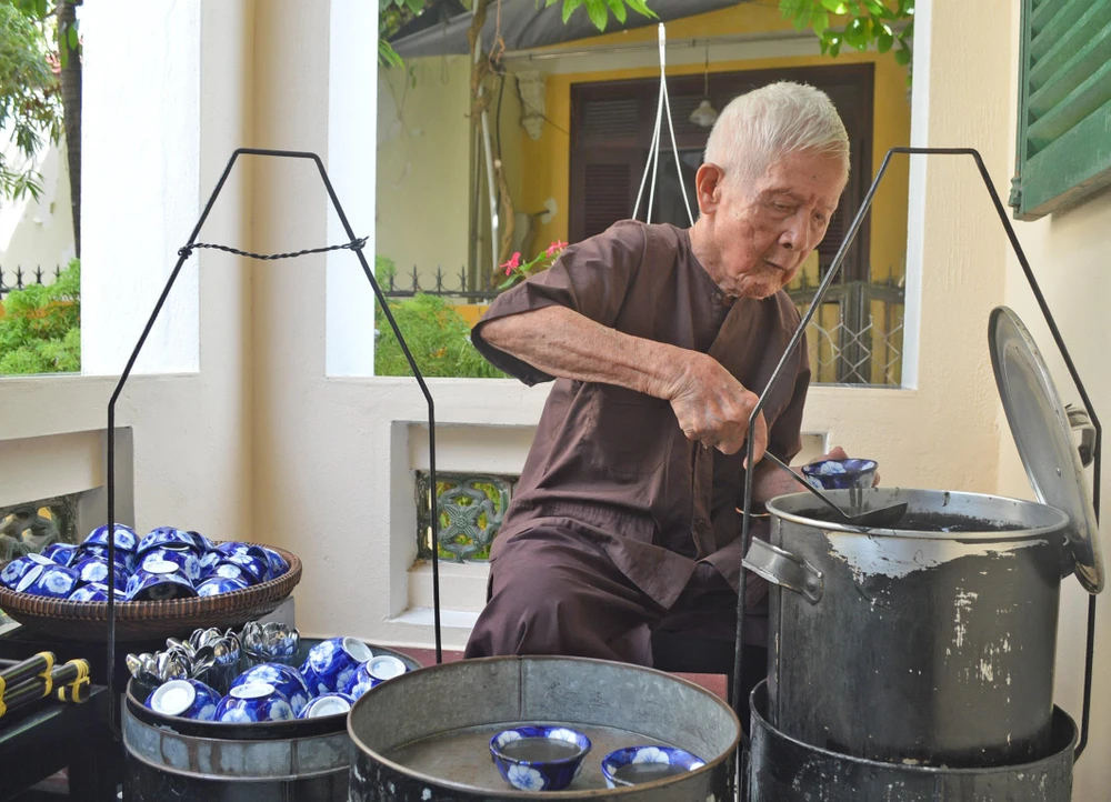 Xí mà dần trở thành món ăn đặc trưng của người dân phố Hội