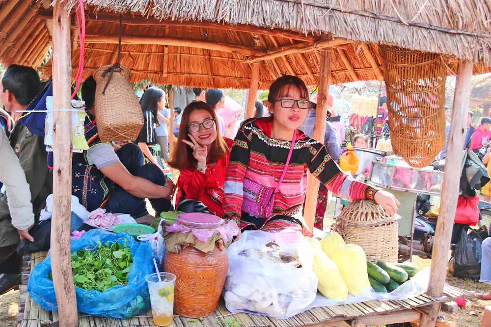 Đặc sắc Lễ Hội Cầu Huê ảnh 16