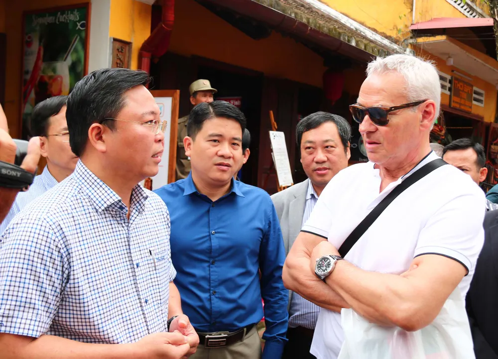 Mua vé tham quan phố cổ Hội An: Khách quốc tế giảm 50%, khách Việt chỉ 10% so với cùng kỳ ảnh 2