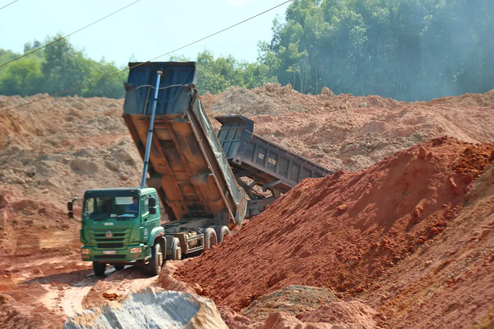Cần chấn chỉnh hoạt động khai thác khoáng sản tại Núi Dàng ảnh 5