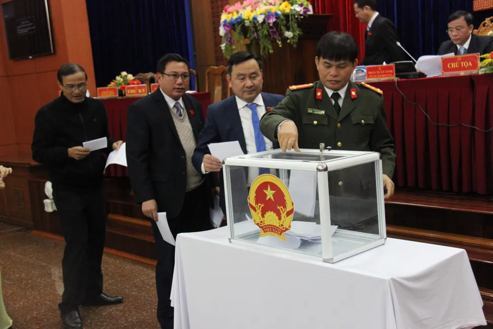HĐND tỉnh Quảng Nam bầu bổ sung nhiều chức danh ảnh 2
