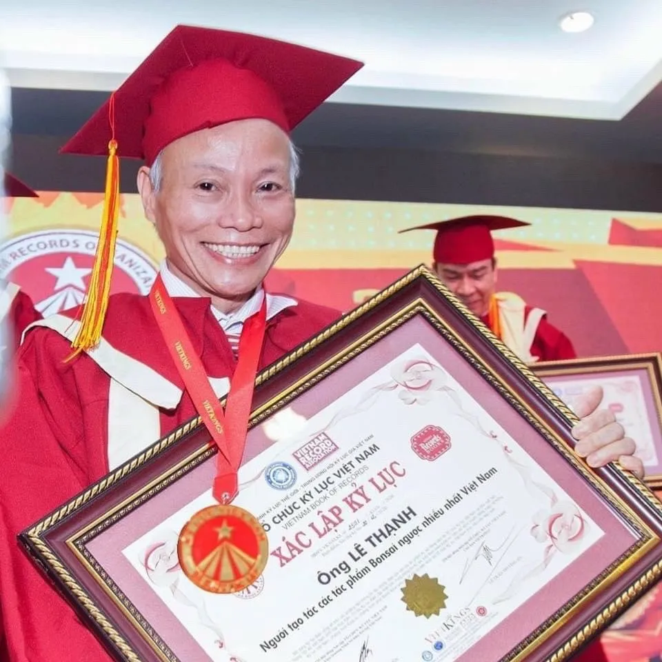 Khám phá vườn bonsai mọc ngược giữa phố ảnh 6