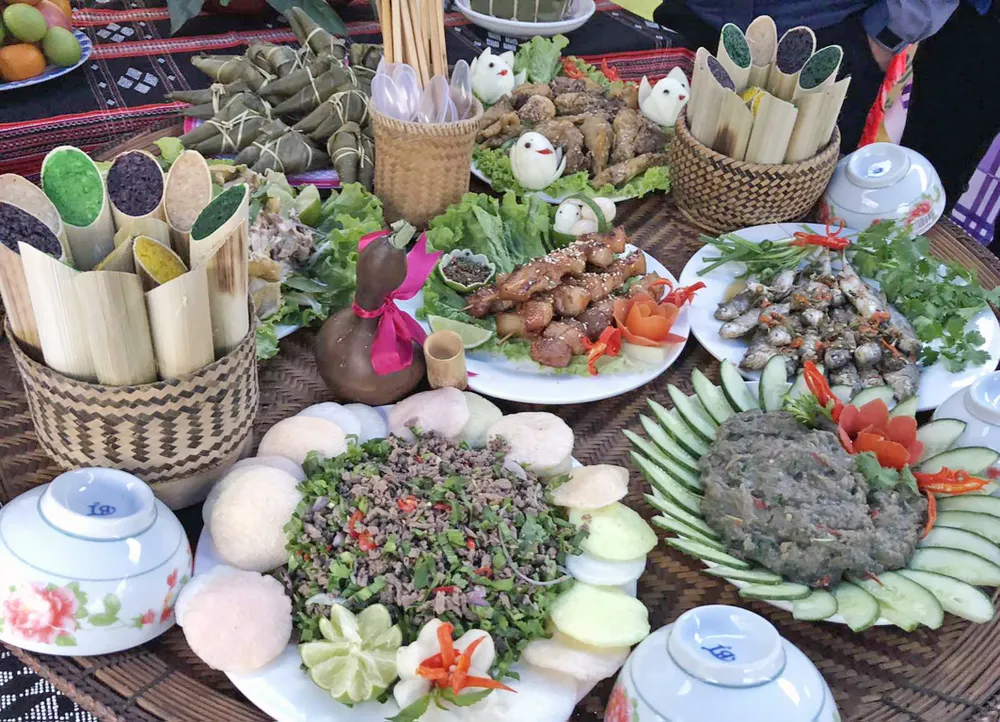 Mang tết đến cho đồng bào vùng biên ảnh 25