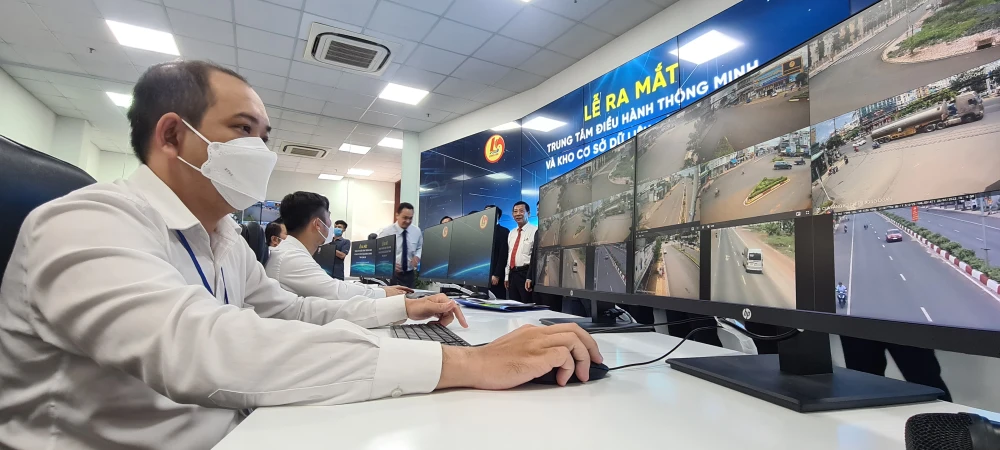 Long An ra mắt Trung tâm điều hành thông minh và Kho cơ sở dữ liệu dùng chung ảnh 2 Long An ra mắt Trung tâm điều hành thông minh và Kho cơ sở dữ liệu dùng chung ảnh 2