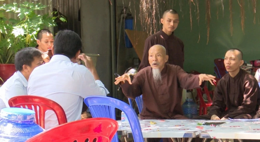 Tạm giam đối với 3 bị can Lê Thanh Hoàn Nguyên (32 tuổi), Lê Thanh Nhất Nguyên (29 tuổi), Lê Thanh Trùng Dương (27 tuổi)