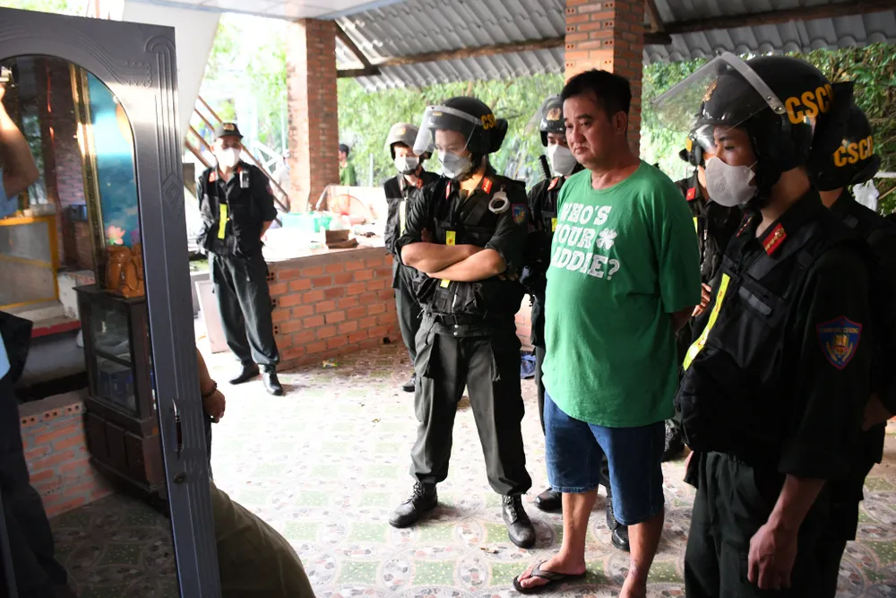 Khám xét nơi ở của đối tượng Đặng Hoàng Vũ