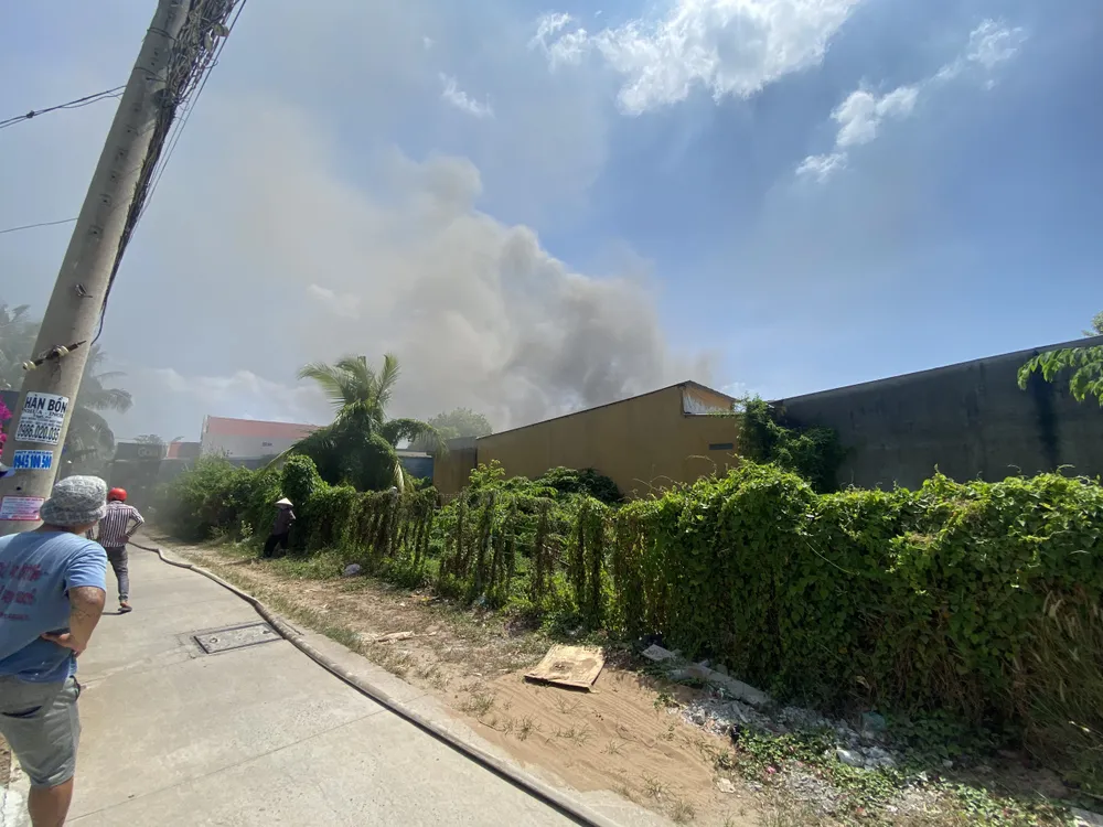 Cháy lớn tại một quán ăn ở Tiền Giang Cháy lớn tại một quán ăn ở Tiền Giang