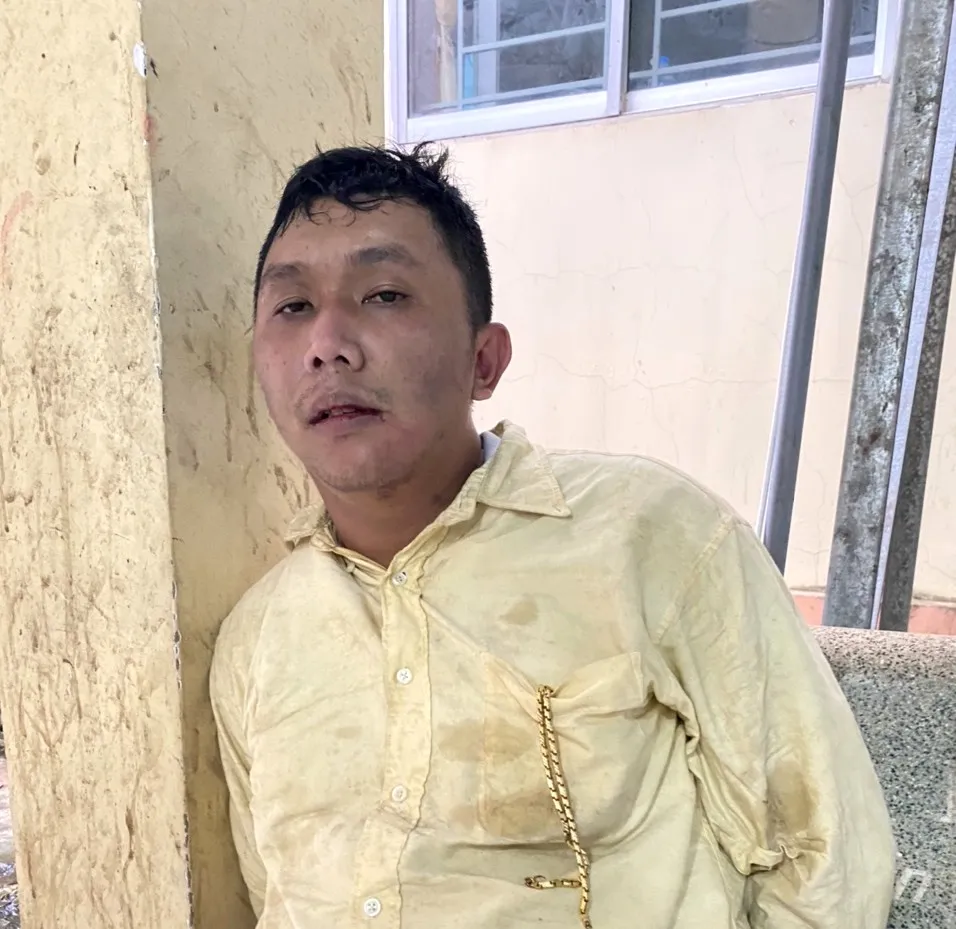 Lưu Trần Hoàng Long khi bị bắt