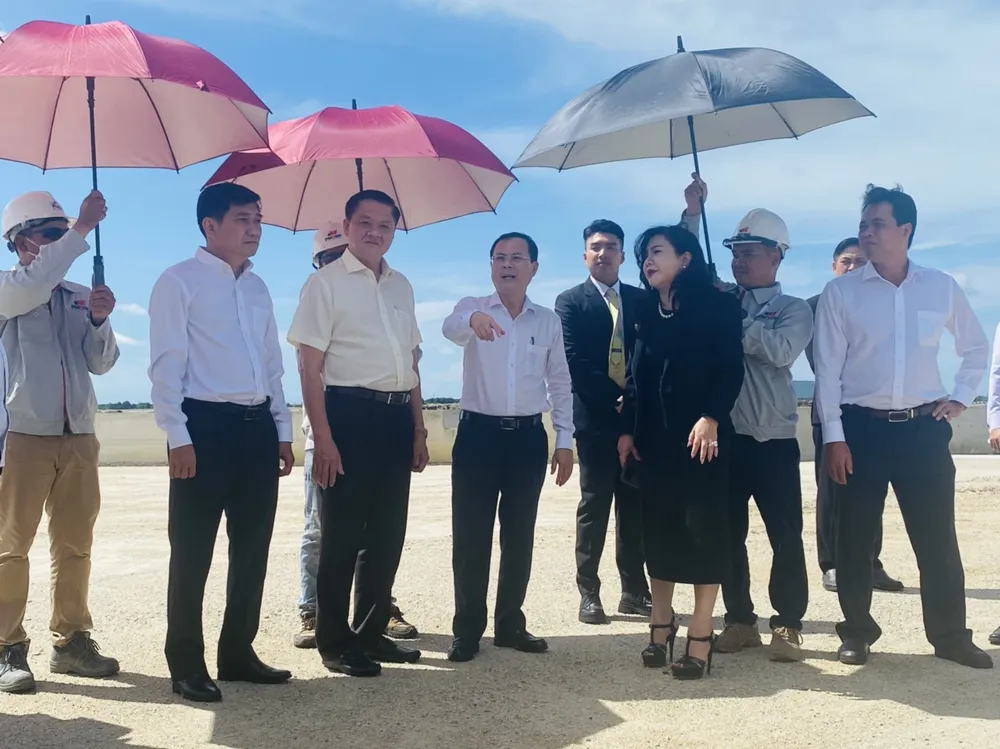 Bí thư Thành ủy TP Cần Thơ Nguyễn Văn Hiếu khảo sát, nghiên cứu kinh nghiệm phát triển KCN tại cảng Cái Mép – Thị Vải Bí thư Thành ủy TP Cần Thơ Nguyễn Văn Hiếu khảo sát, nghiên cứu kinh nghiệm phát triển KCN tại cảng Cái Mép – Thị Vải